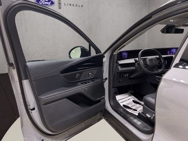 2026 Gray Matter Metallic Clearcoat Lincoln Nautilus Reserve AWD SUV