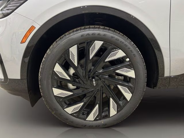 2026 Gray Matter Metallic Clearcoat Lincoln Nautilus Reserve AWD SUV