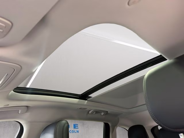 2026 Gray Matter Metallic Clearcoat Lincoln Nautilus Reserve AWD SUV