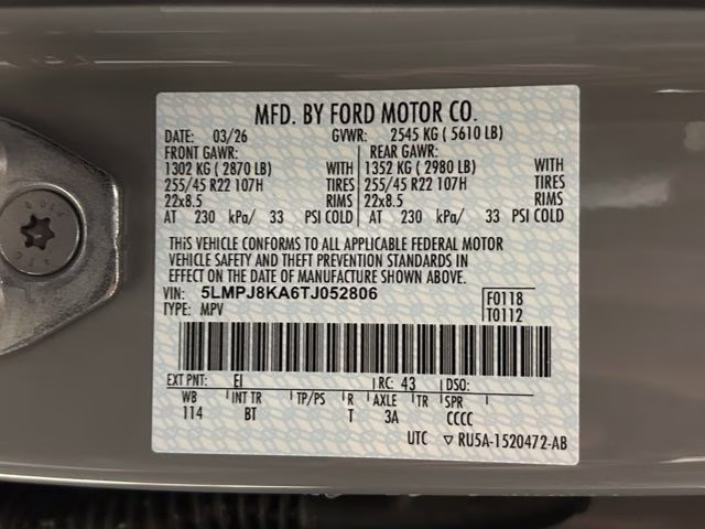 2026 Gray Matter Metallic Clearcoat Lincoln Nautilus Reserve AWD SUV