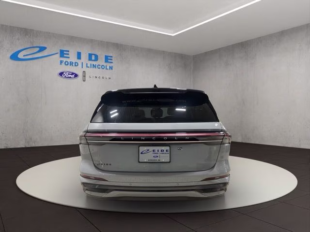 2026 Gray Matter Metallic Clearcoat Lincoln Nautilus Reserve AWD SUV