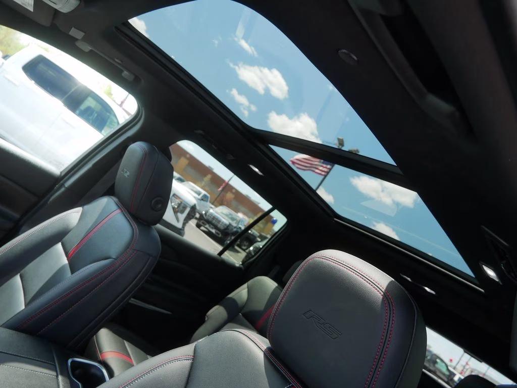 2024 Sterling Gray Metallic Chevrolet Traverse RS AWD SUV