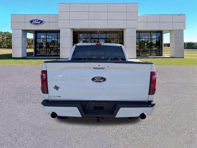 2025 Oxford White Ford F-150 XLT 4X4 Truck