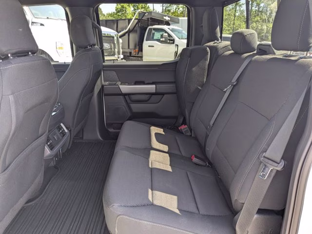 2025 Oxford White Ford F-150 XLT 4X4 Truck