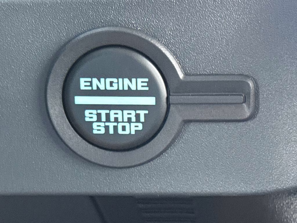 2026 Oxford White Ford Bronco Badlands 4X4 SUV
