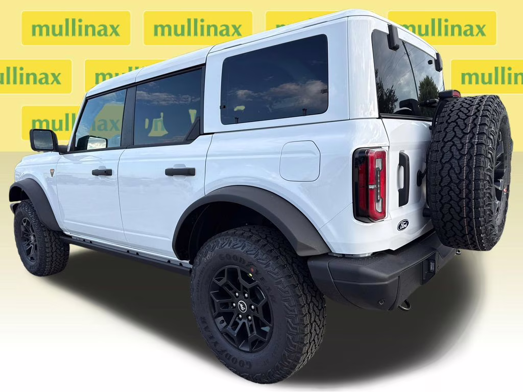 2026 Oxford White Ford Bronco Badlands 4X4 SUV