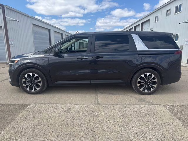 2024 Panthera Metal Kia Carnival EX FWD Van