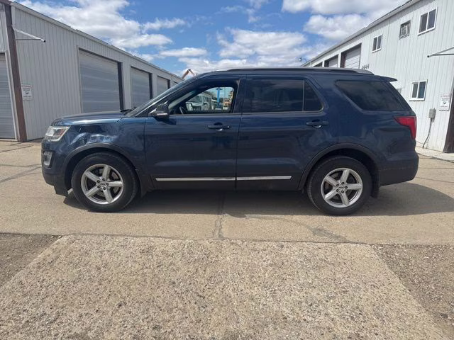 2016 Blue Ford Explorer XLT 4X4 SUV