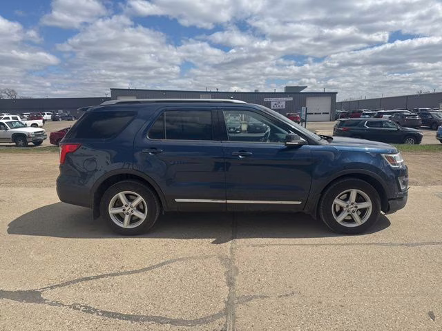 2016 Blue Ford Explorer XLT 4X4 SUV