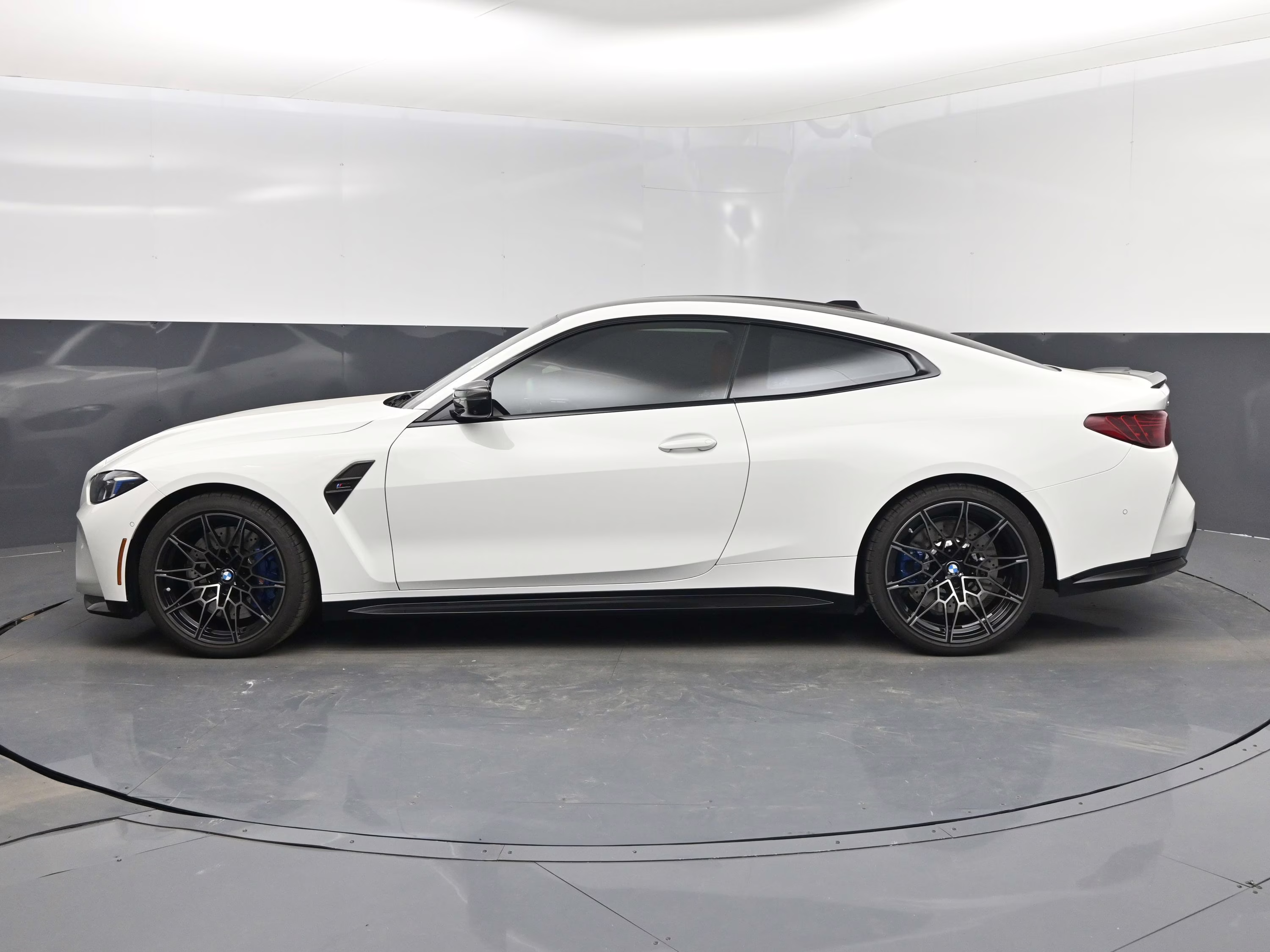 2025 Alpine White BMW M4 Competition AWD Coupe