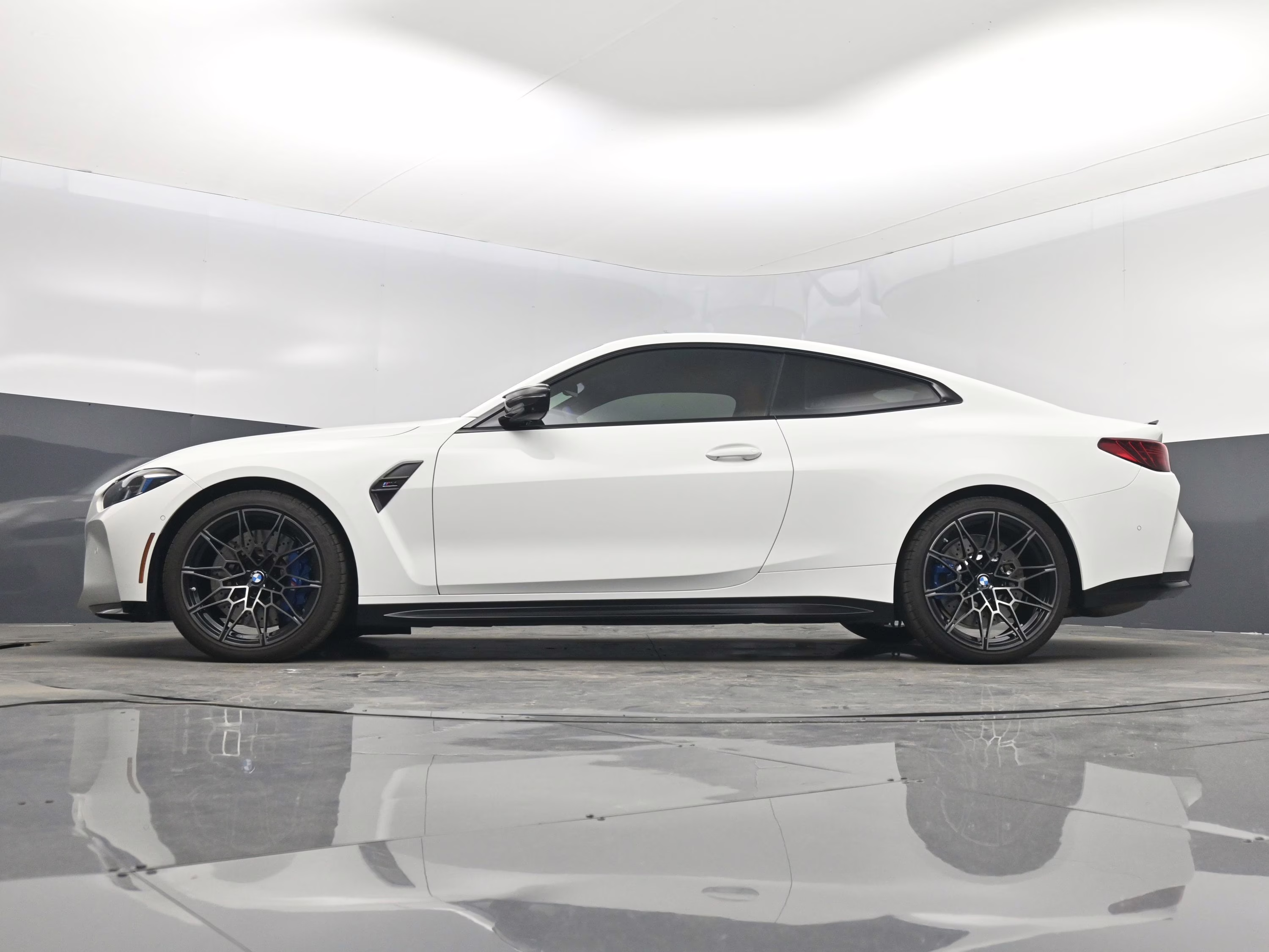 2025 Alpine White BMW M4 Competition AWD Coupe