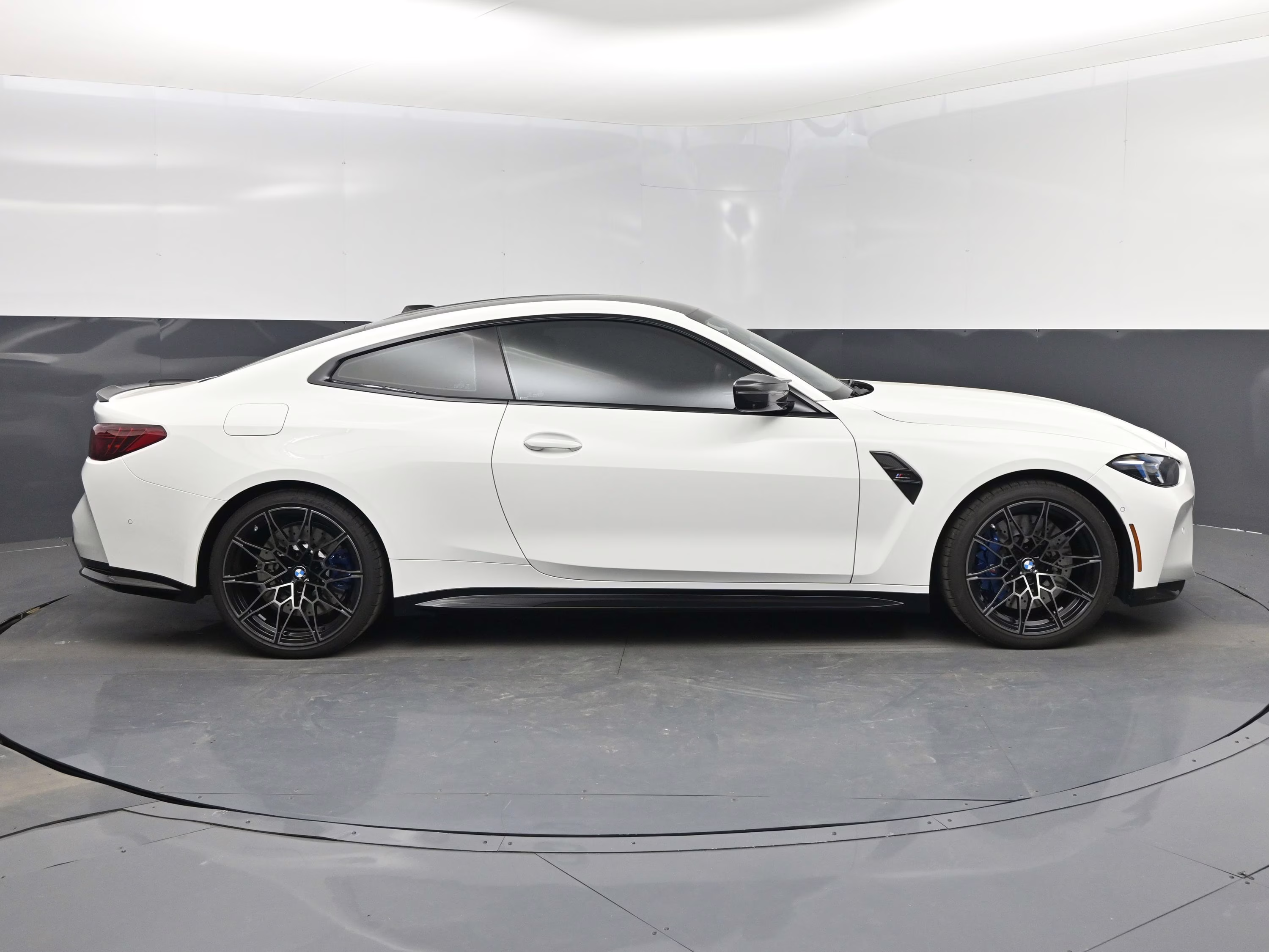 2025 Alpine White BMW M4 Competition AWD Coupe