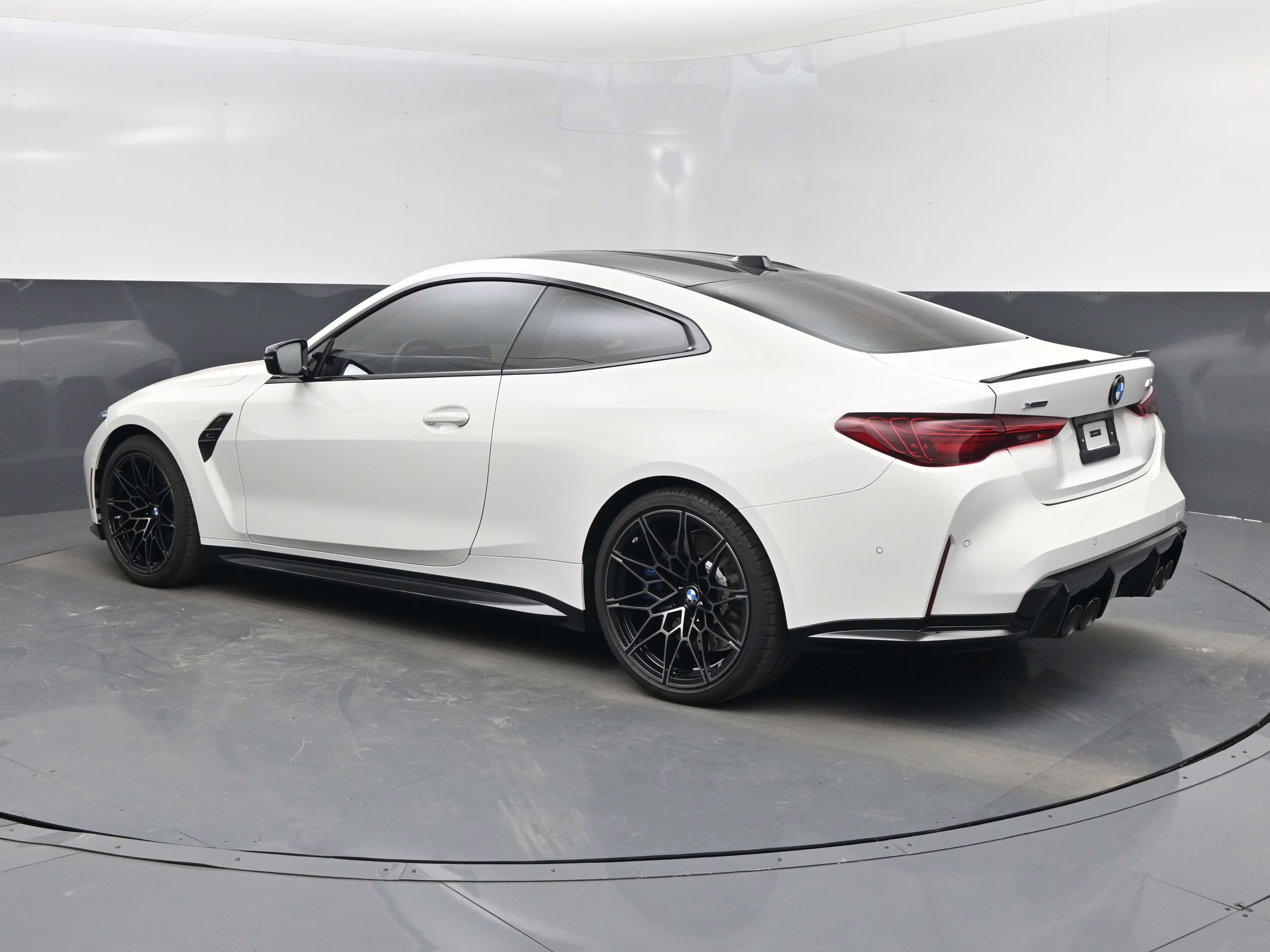 2025 Alpine White BMW M4 Competition AWD Coupe