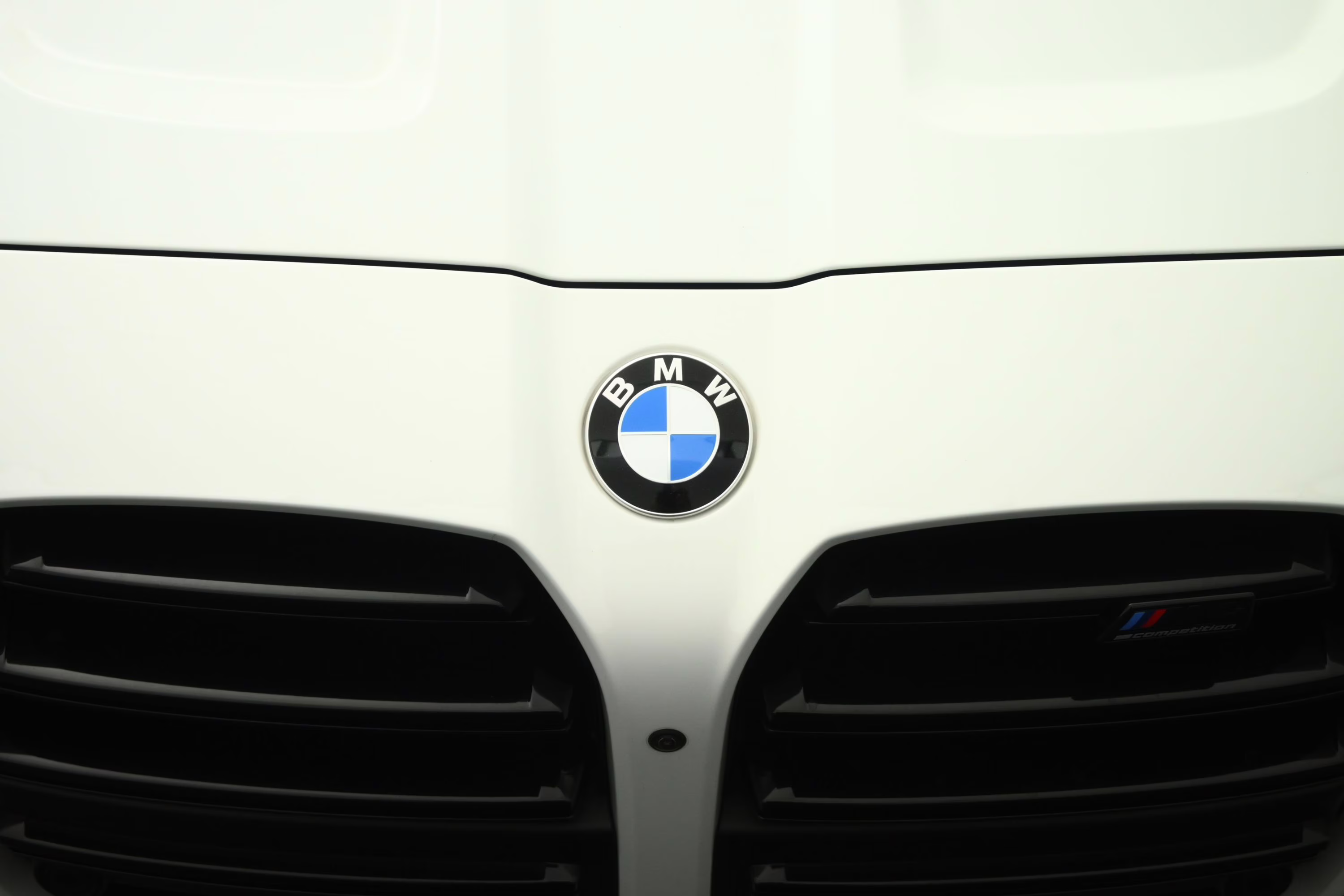2025 Alpine White BMW M4 Competition AWD Coupe