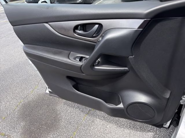 2022 Brilliant Silver Metallic Nissan Rogue Sport S FWD SUV