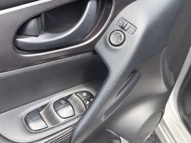2022 Brilliant Silver Metallic Nissan Rogue Sport S FWD SUV