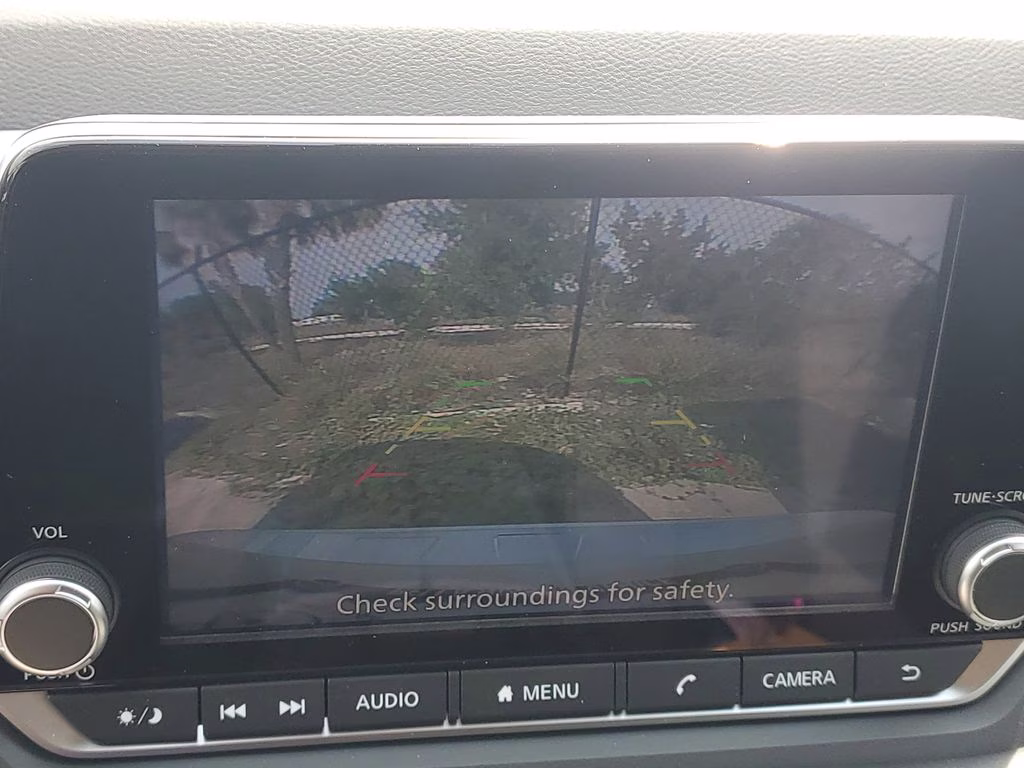 2026 Everest White Pearl Tricoat Nissan Rogue SV FWD SUV