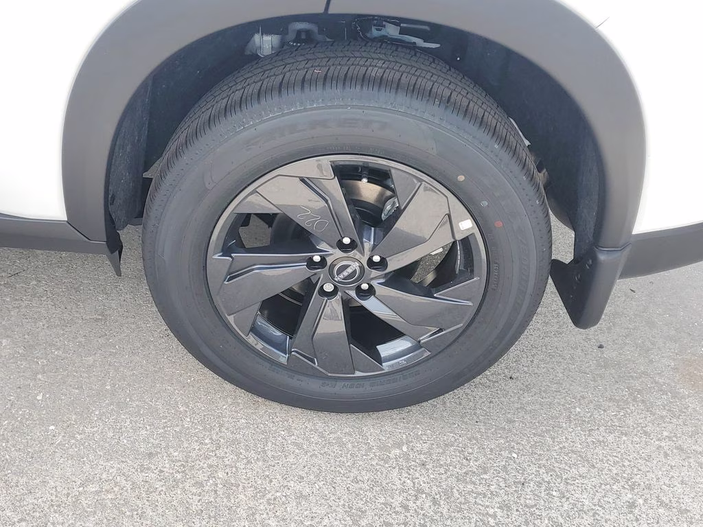 2026 Everest White Pearl Tricoat Nissan Rogue SV FWD SUV