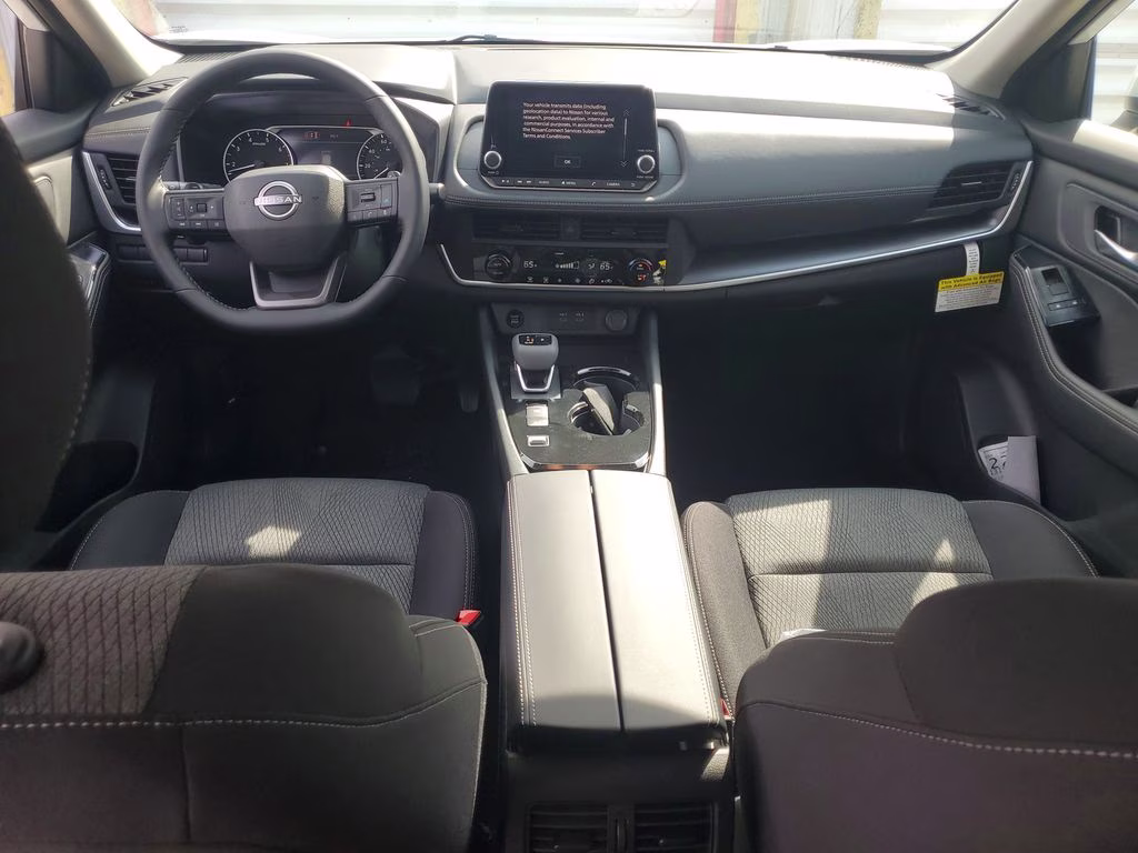 2026 Everest White Pearl Tricoat Nissan Rogue SV FWD SUV