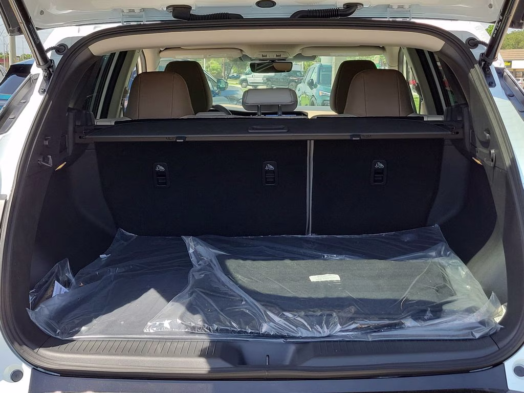 2026 Everest White Pearl Tricoat Nissan Murano Platinum AWD SUV