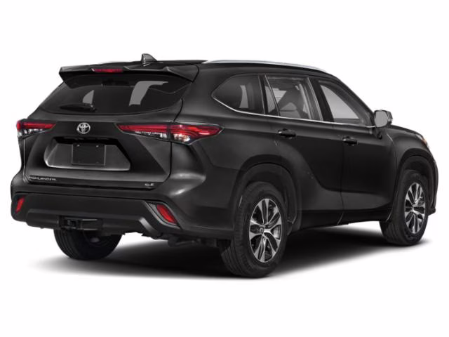 2022 Midnight Black Metallic Toyota Highlander XLE FWD SUV