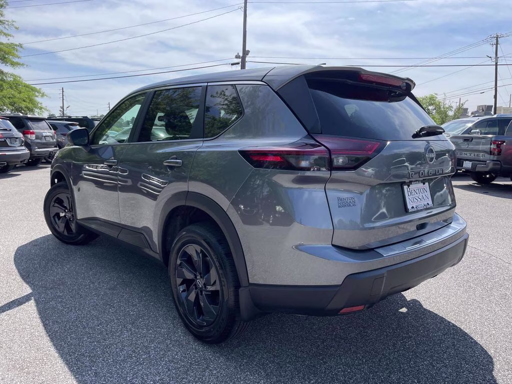 2026 Gun Metallic Nissan Rogue SV FWD SUV