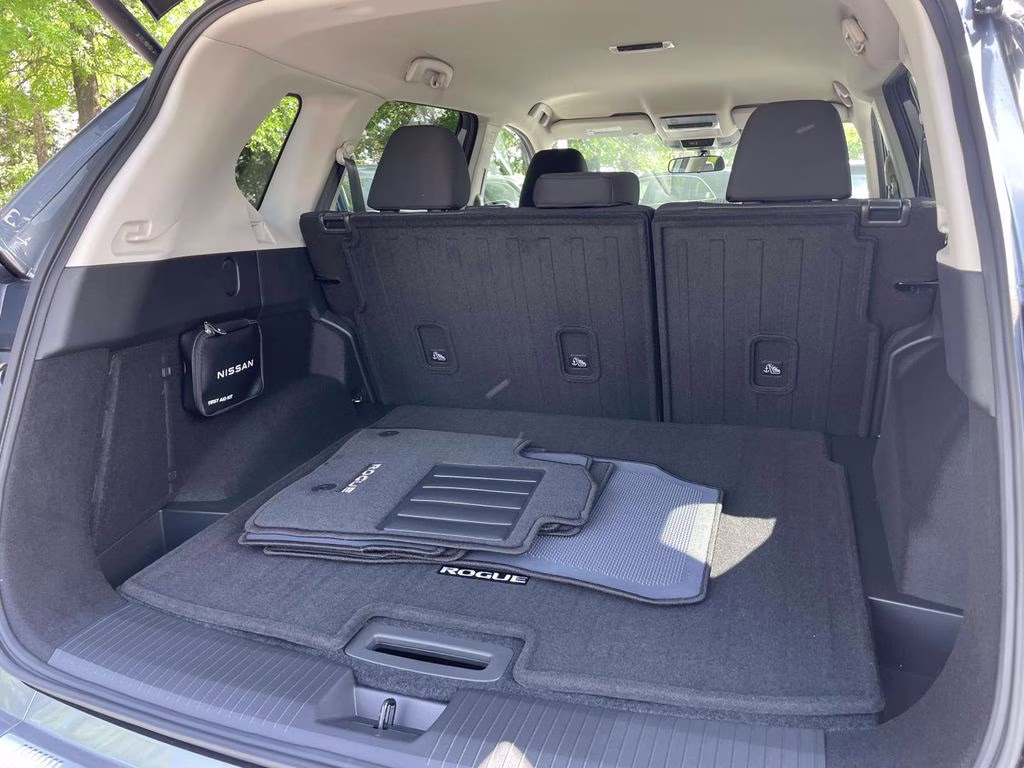 2026 Gun Metallic Nissan Rogue SV FWD SUV