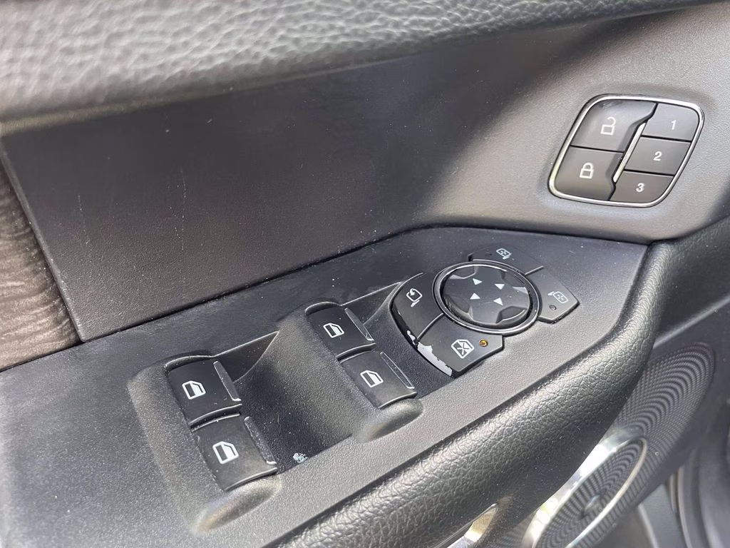 2019 Black Metallic Ford Expedition Limited RWD SUV