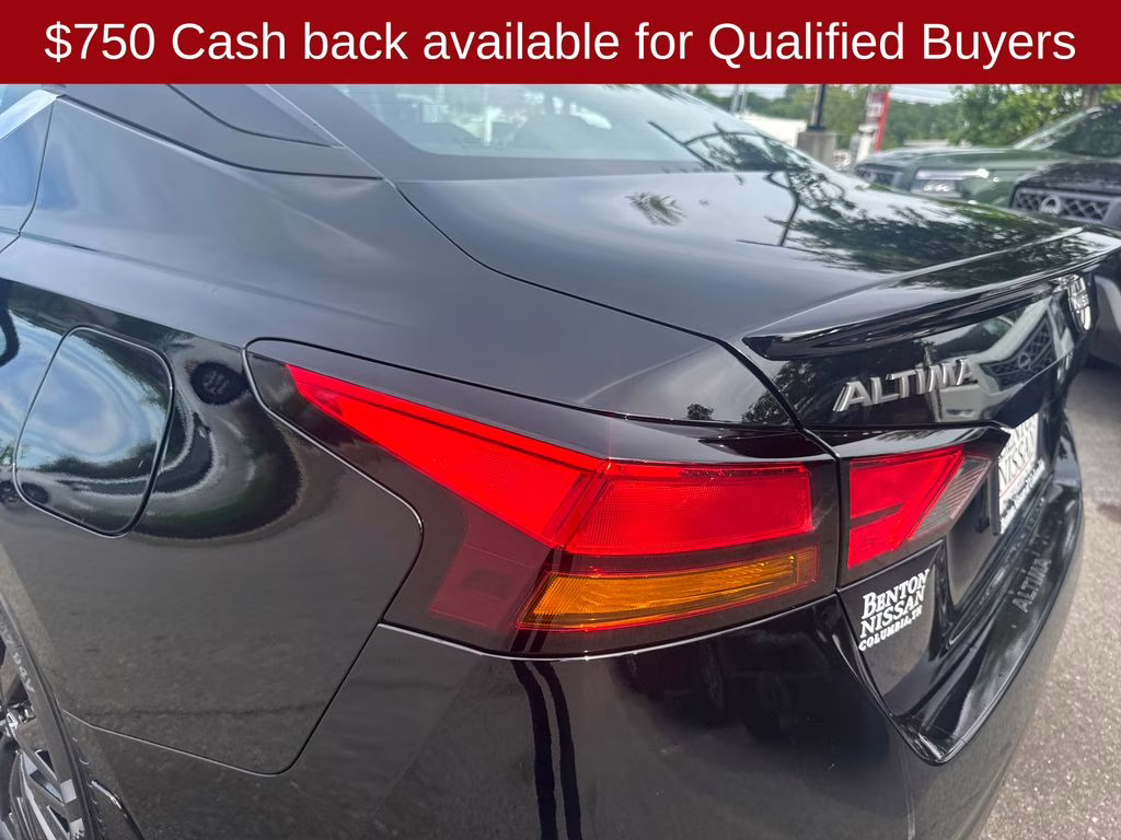 2026 Super Black Clearcoat Nissan Altima 2.5 SV FWD Sedan