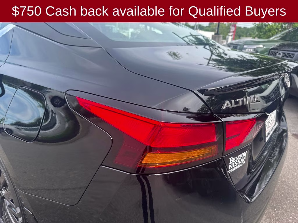 2026 Super Black Clearcoat Nissan Altima 2.5 SV FWD Sedan