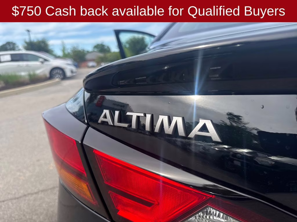 2026 Super Black Clearcoat Nissan Altima 2.5 SV FWD Sedan