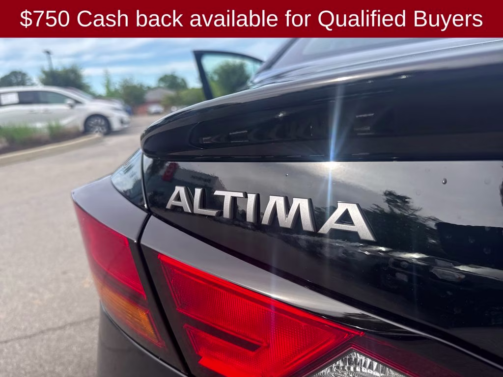 2026 Super Black Clearcoat Nissan Altima 2.5 SV FWD Sedan