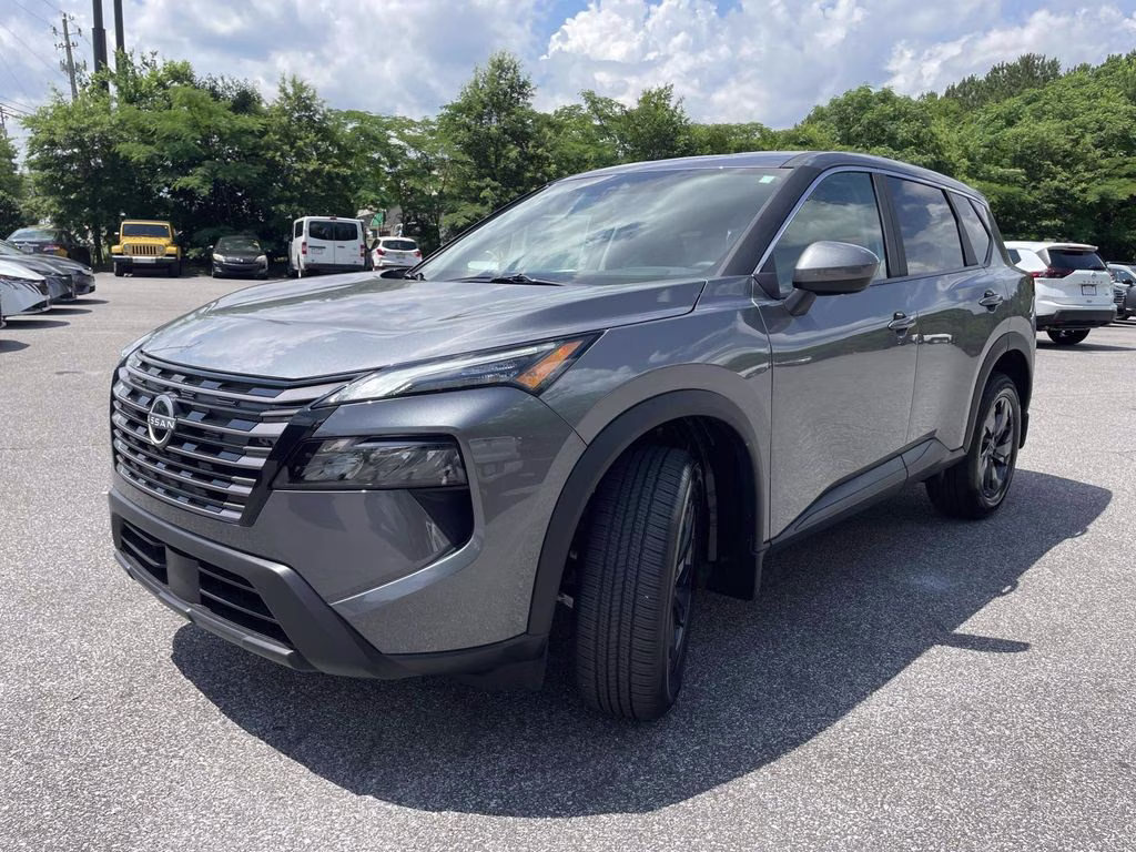2026 Gun Metallic Nissan Rogue SV FWD SUV