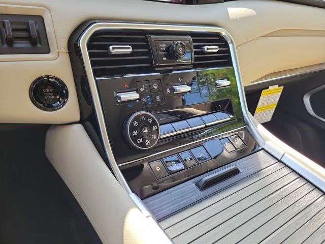 2026 Everest White Pearl/Black Nissan Armada Platinum Reserve 4X4 SUV