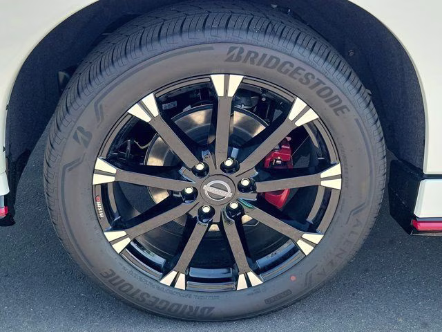 2026 Everest White Pearl/Black Nissan Armada NISMO 4X4 SUV