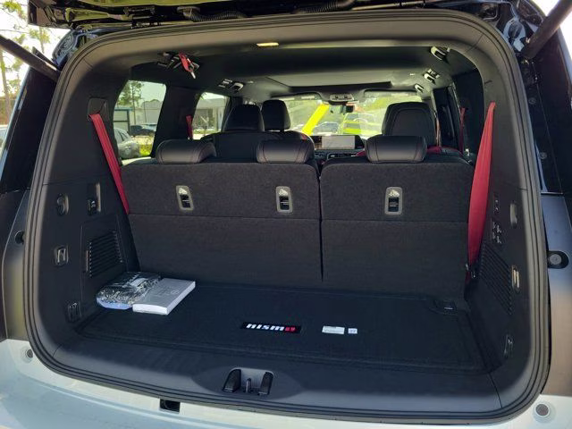 2026 Everest White Pearl/Black Nissan Armada NISMO 4X4 SUV