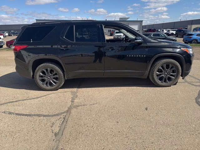 2019 Mosaic Black Metallic Chevrolet Traverse RS AWD SUV