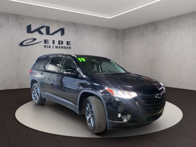 2019 Mosaic Black Metallic Chevrolet Traverse RS AWD SUV