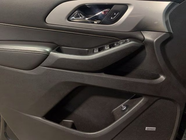 2019 Mosaic Black Metallic Chevrolet Traverse RS AWD SUV