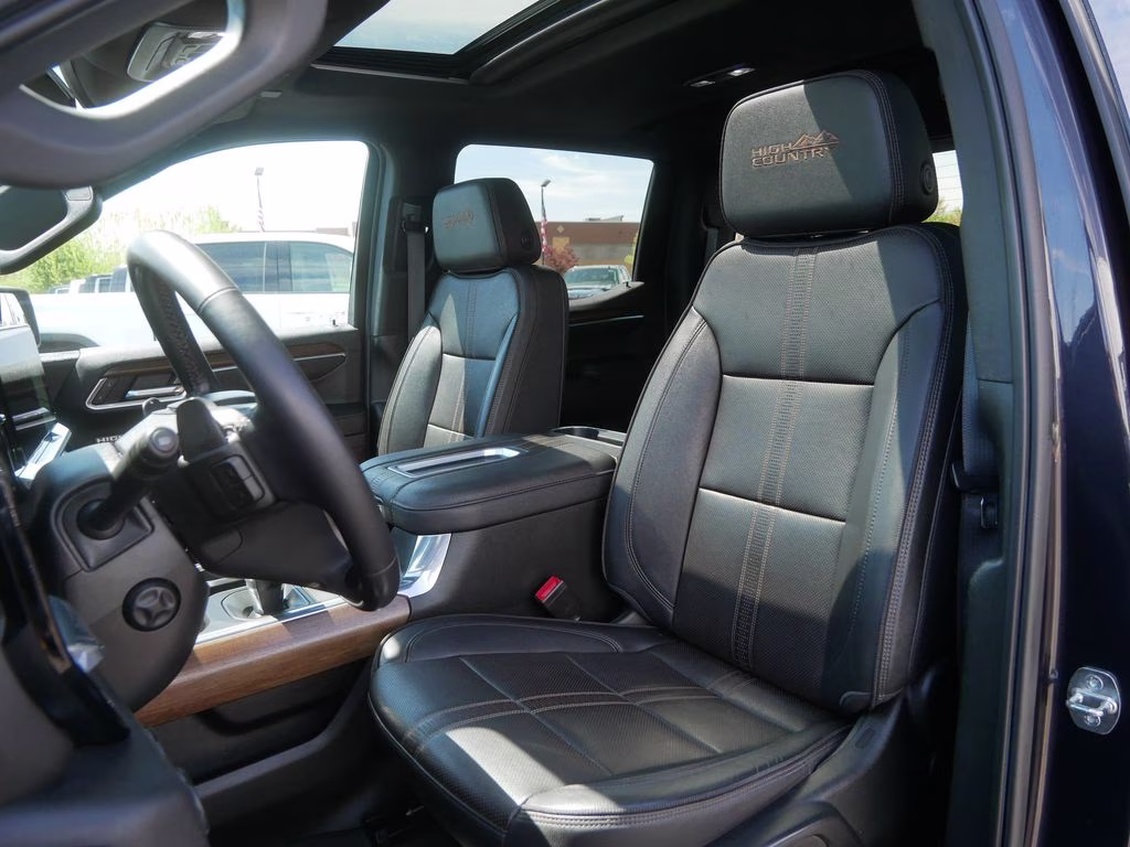 2022 Dark Ash Metallic Chevrolet Silverado 1500 High Country 4X4 Truck