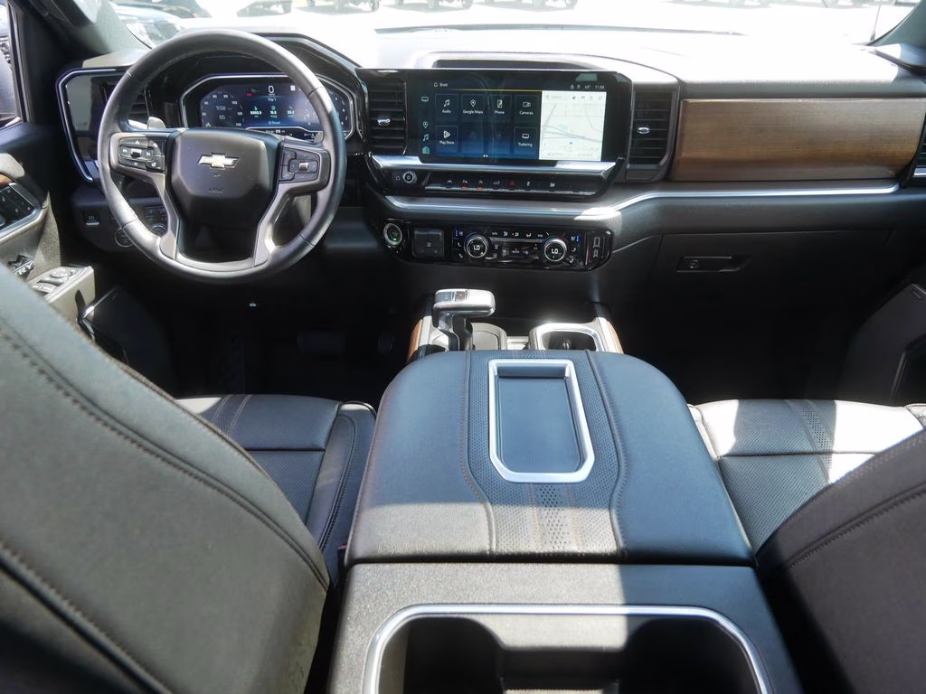 2022 Dark Ash Metallic Chevrolet Silverado 1500 High Country 4X4 Truck