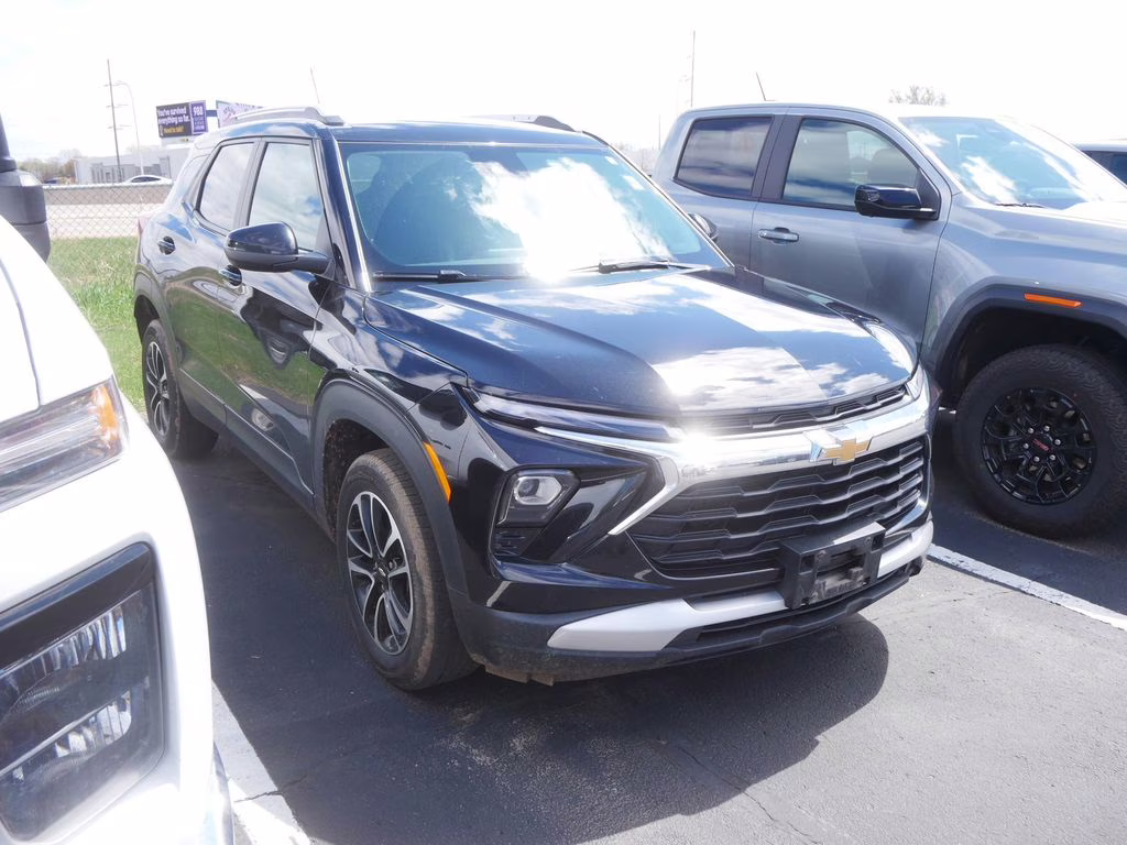 2025 Mosaic Black Metallic Chevrolet Trailblazer LT AWD SUV