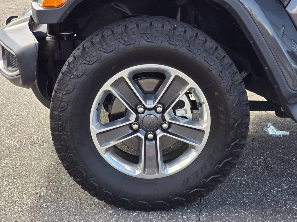 2018 Granite Crystal Metallic Clearcoat Jeep Wrangler Unlimited Sahara 4X4 SUV