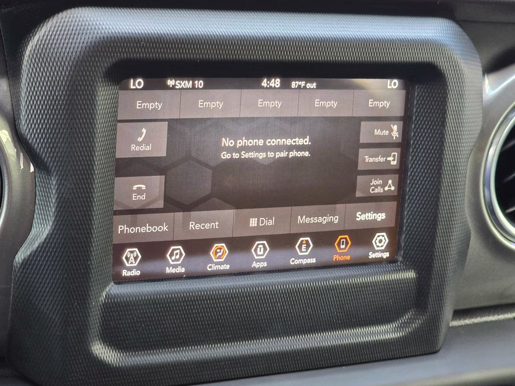 2018 Granite Crystal Metallic Clearcoat Jeep Wrangler Unlimited Sahara 4X4 SUV