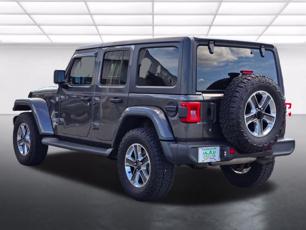 2018 Granite Crystal Metallic Clearcoat Jeep Wrangler Unlimited Sahara 4X4 SUV