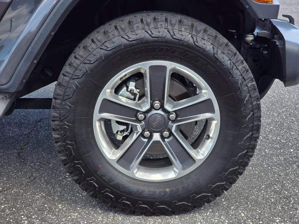 2018 Granite Crystal Metallic Clearcoat Jeep Wrangler Unlimited Sahara 4X4 SUV