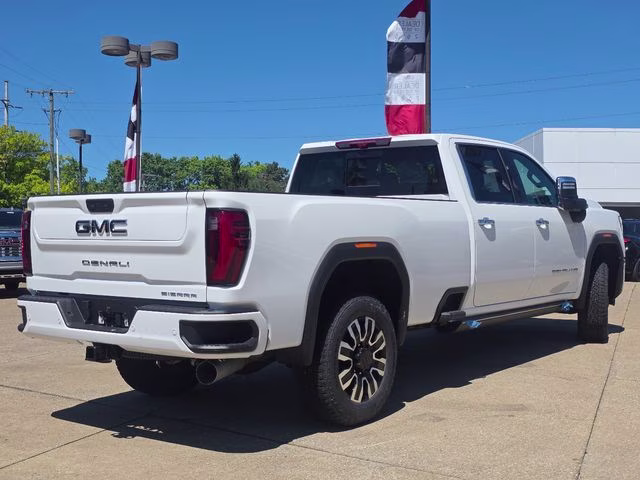 2026 Summit White GMC Sierra 3500HD Denali Ultimate 4X4 Truck