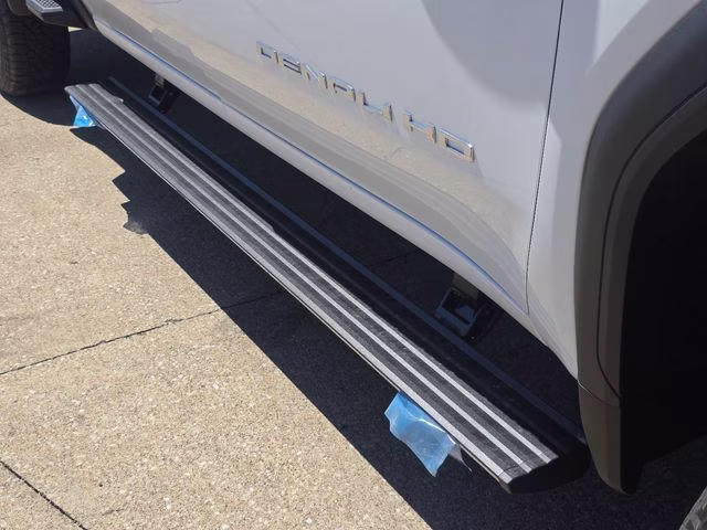 2026 Summit White GMC Sierra 3500HD Denali Ultimate 4X4 Truck