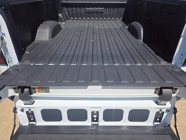 2026 Summit White GMC Sierra 3500HD Denali Ultimate 4X4 Truck