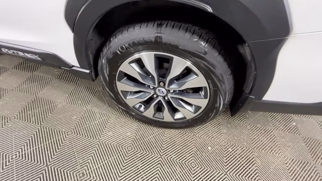 2023 Crystal White Pearl Subaru Outback Limited XT AWD SUV